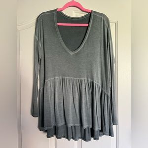 American Eagle long sleeve peplum top